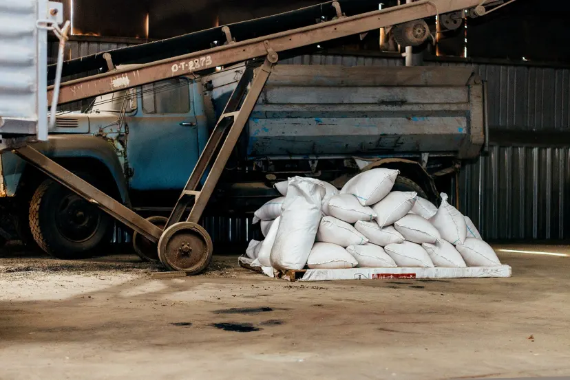 Ureia cai 12,5% em agosto, e a compra de adubo para a segunda safra volta a andar nas revendas